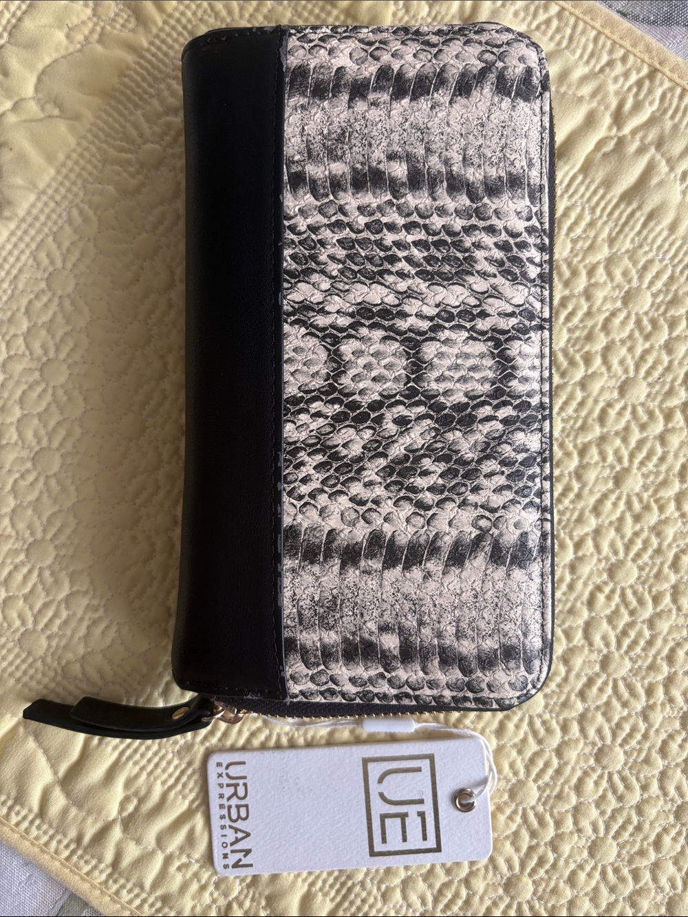 Urban Expressions Black and White Snake-Print Zip Wallet Wristlet